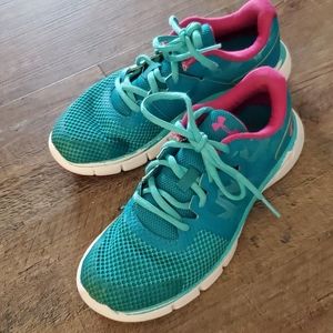 Under Armour Shoes-Youth Size 5
